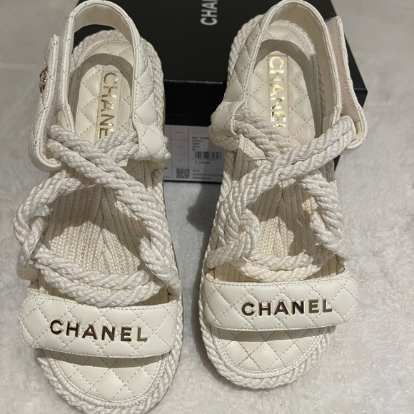 ❌SOLD ❌Chanel Dad Sandals white leather - Picture 1 of 9